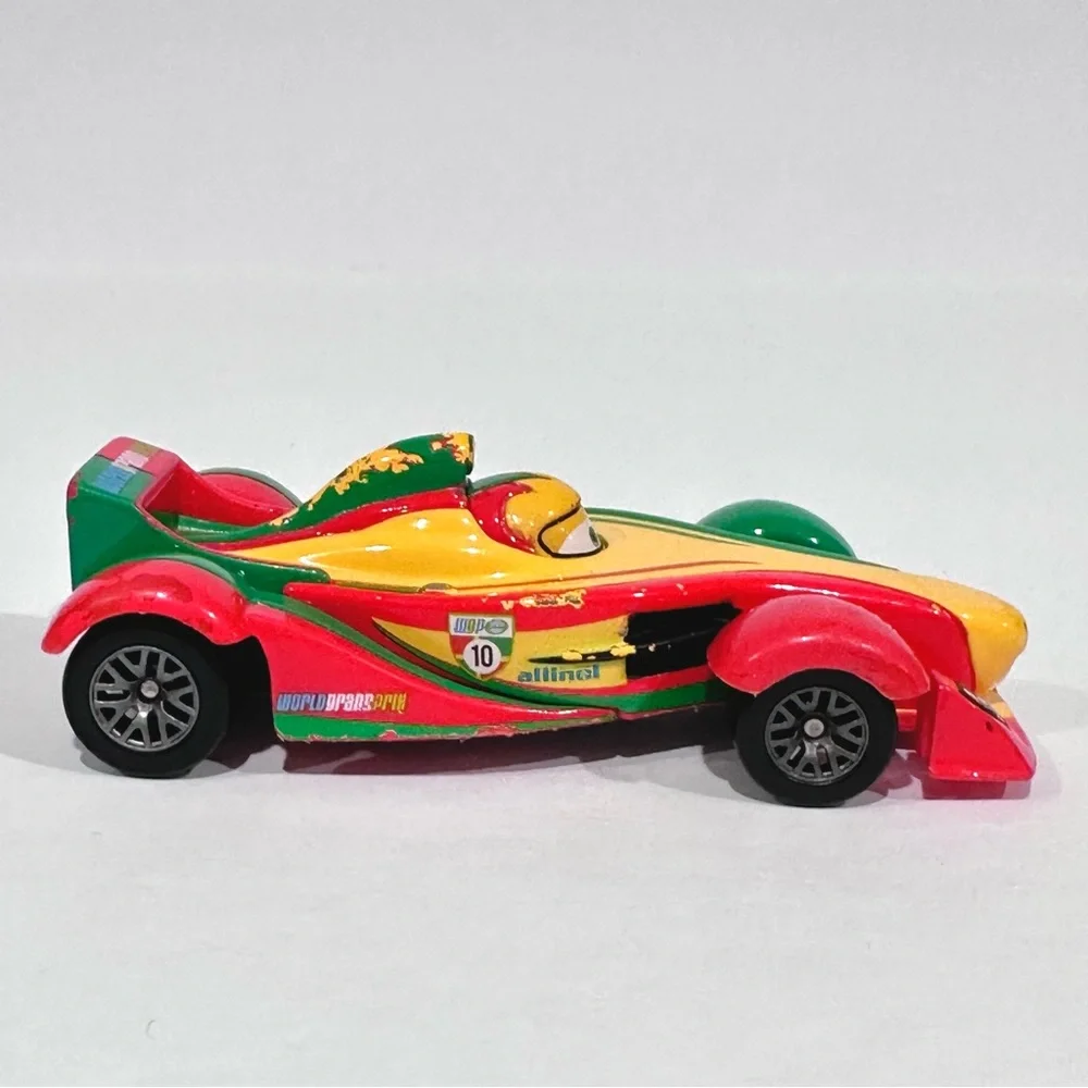 Disney Cars 2 Rip Clutchgoneski World Grand Prix Racer Die-cast